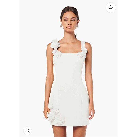 Elliatt trompe white 3D floral embellished mini dress bridal shower size M  NWT - Picture 2 of 5